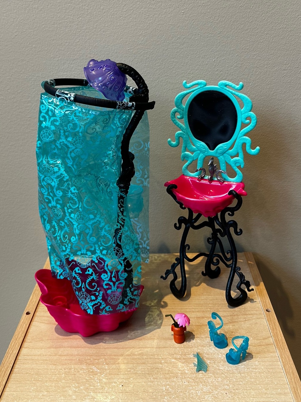 Monster High Kids Lagoona Blue Accessories